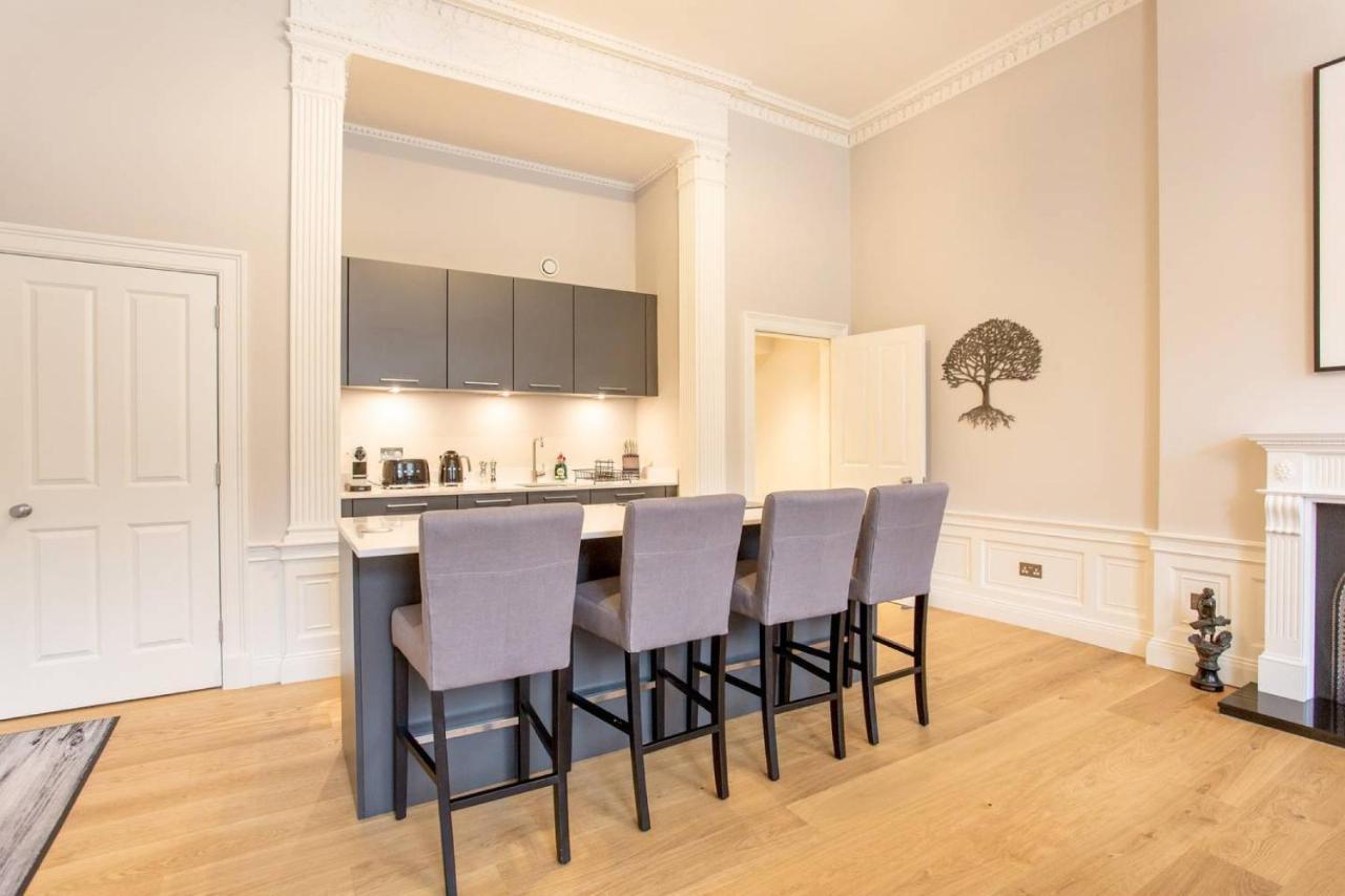 Joivy Exquisite Flat In The City Centre Edinburgh Exterior foto